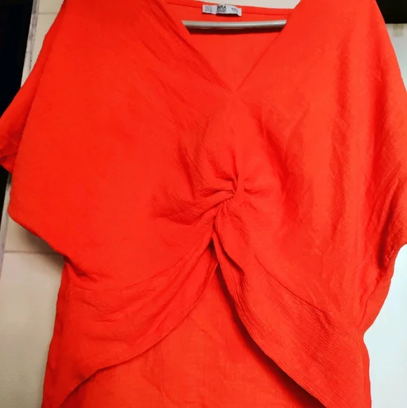 ZARA crop top size S and orange colour - Picture 1 of 3